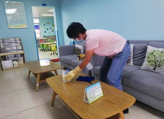 筑牢防疫安全屏障 黄阁镇党群服务中心每日实施两次全面消毒清洁